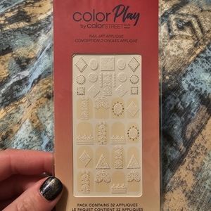 Color street nail art